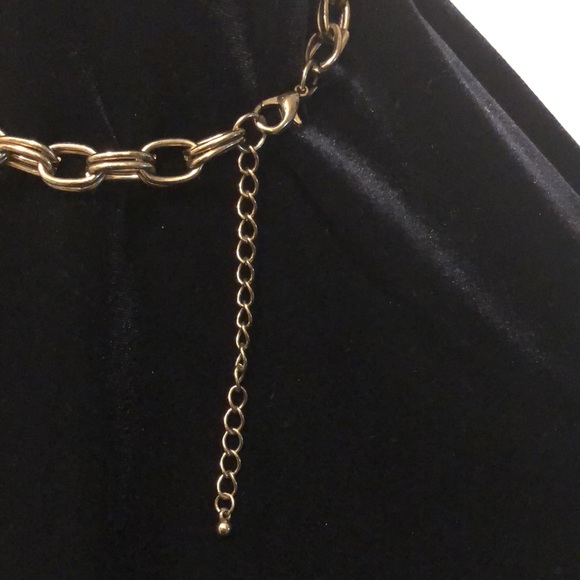 Rhinestone Choker Necklace - Picture 4 of 6